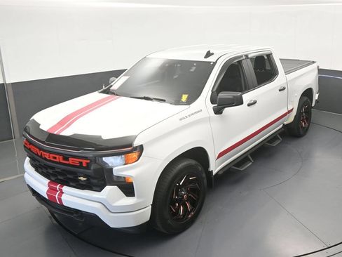 Used 2023 Chevrolet Silverado 1500 Custom RWD image 38