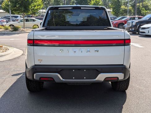 Used 2022 Rivian R1T Adventure image 4