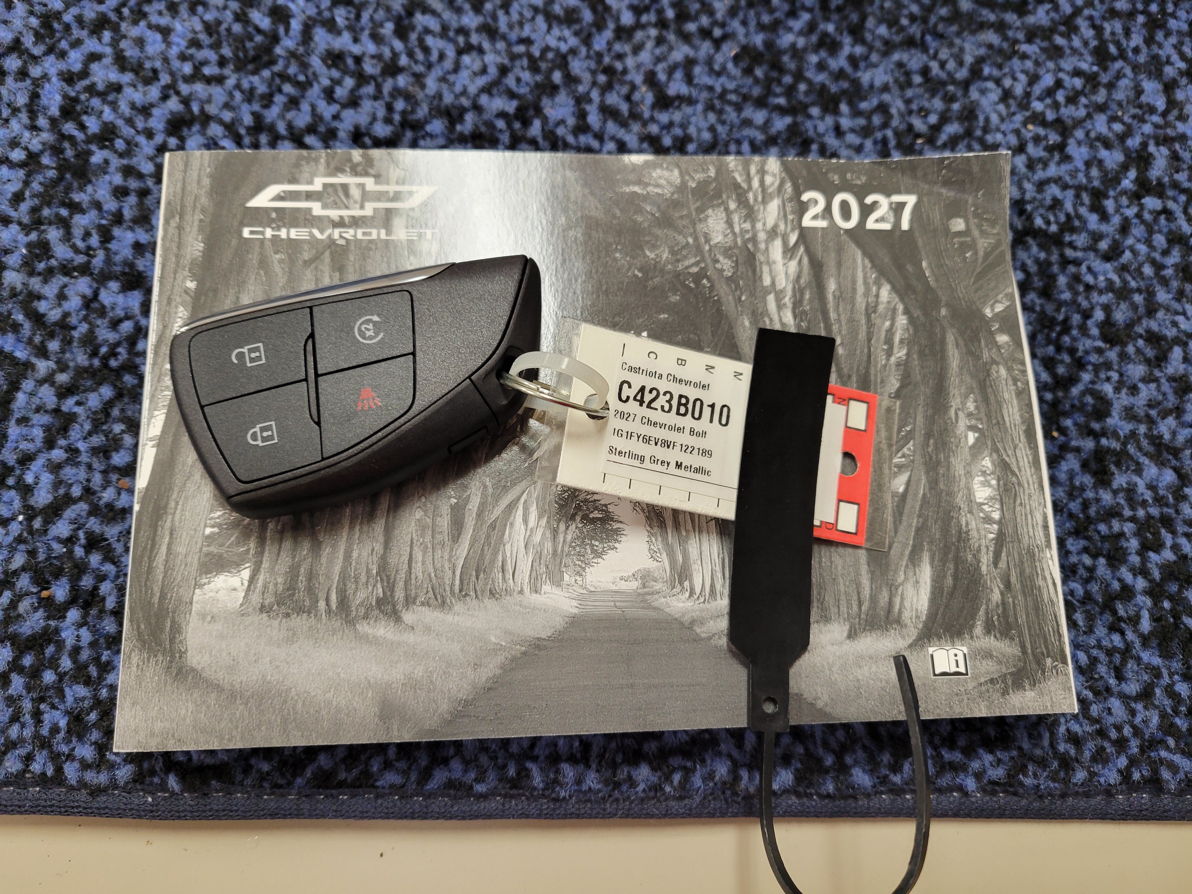 New 2027 Chevrolet Bolt LT w/ Super Cruise Package FWD image 41
