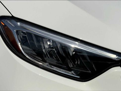 Certified 2025 Mercedes-Benz GLC 300 4MATIC image 17