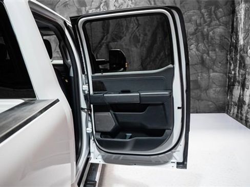 Used 2023 Ford F250 Lariat image 14