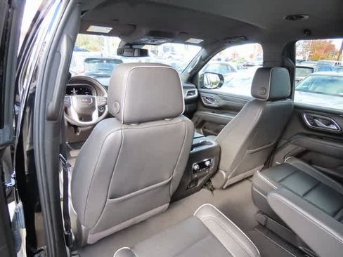 Used 2023 GMC Yukon SLT image 15