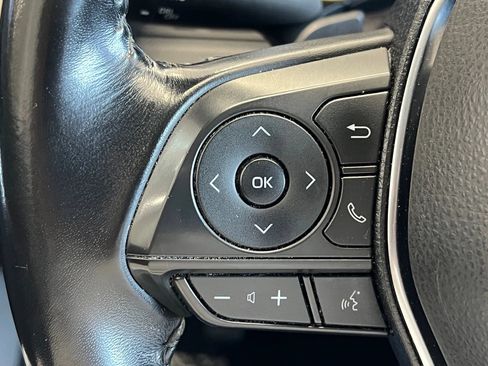 Used 2019 Toyota Camry SE FWD image 12