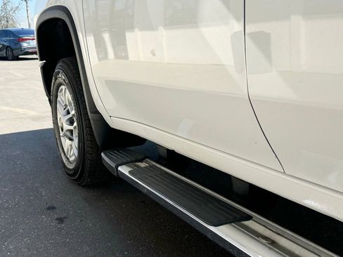 Used 2023 Chevrolet Silverado 2500 LT image 4