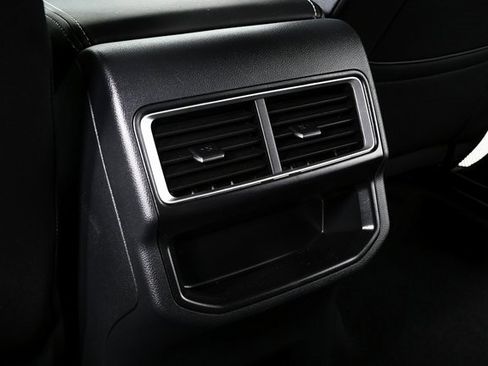 Certified 2025 Volkswagen Atlas Cross Sport SE image 14