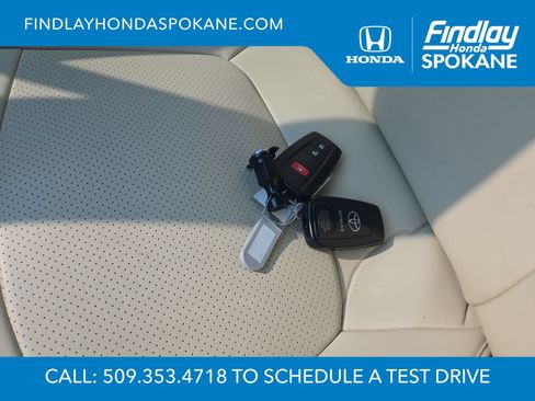 Used 2025 Toyota RAV4 XLE w/ Weather Package AWD/4WD image 20