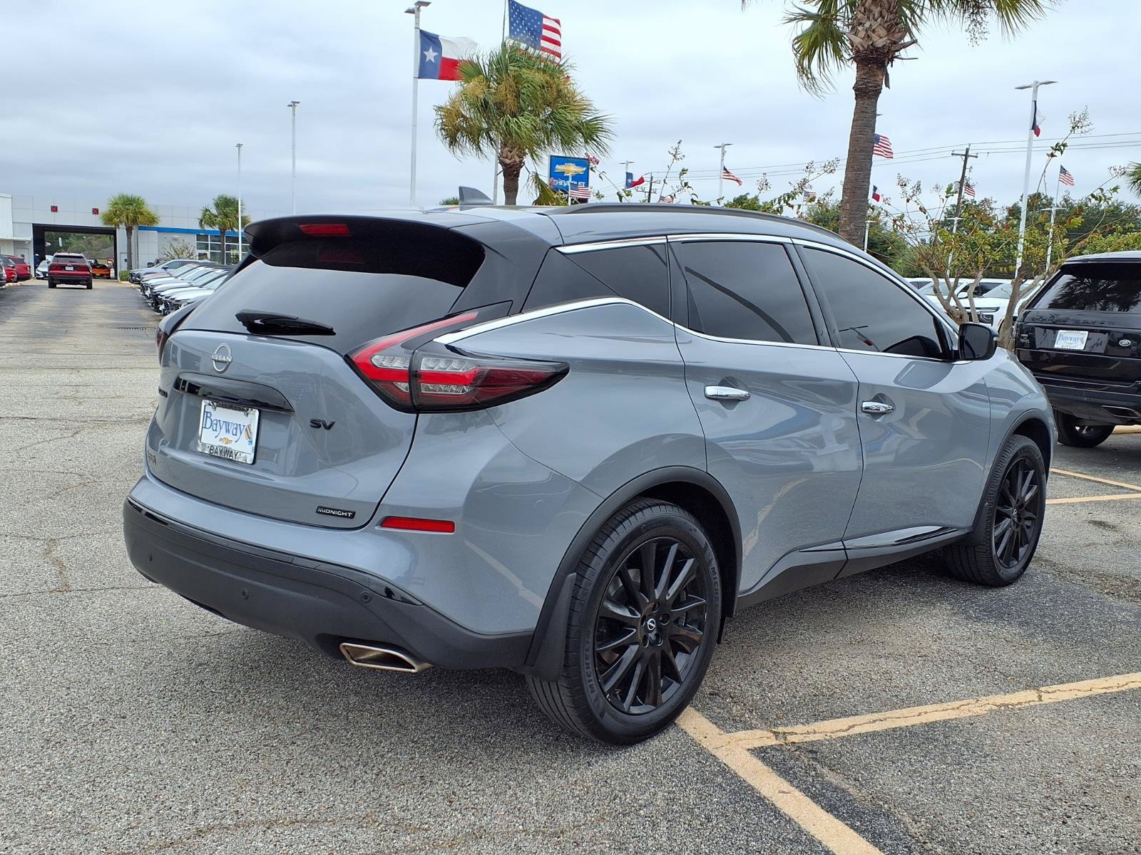 Used 2023 Nissan Murano SV w/ SV Midnight Edition Package FWD image 2