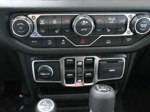 New 2026 Jeep Gladiator Mojave AWD/4WD image 14