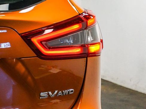 Used 2022 Nissan Rogue Sport SV image 11