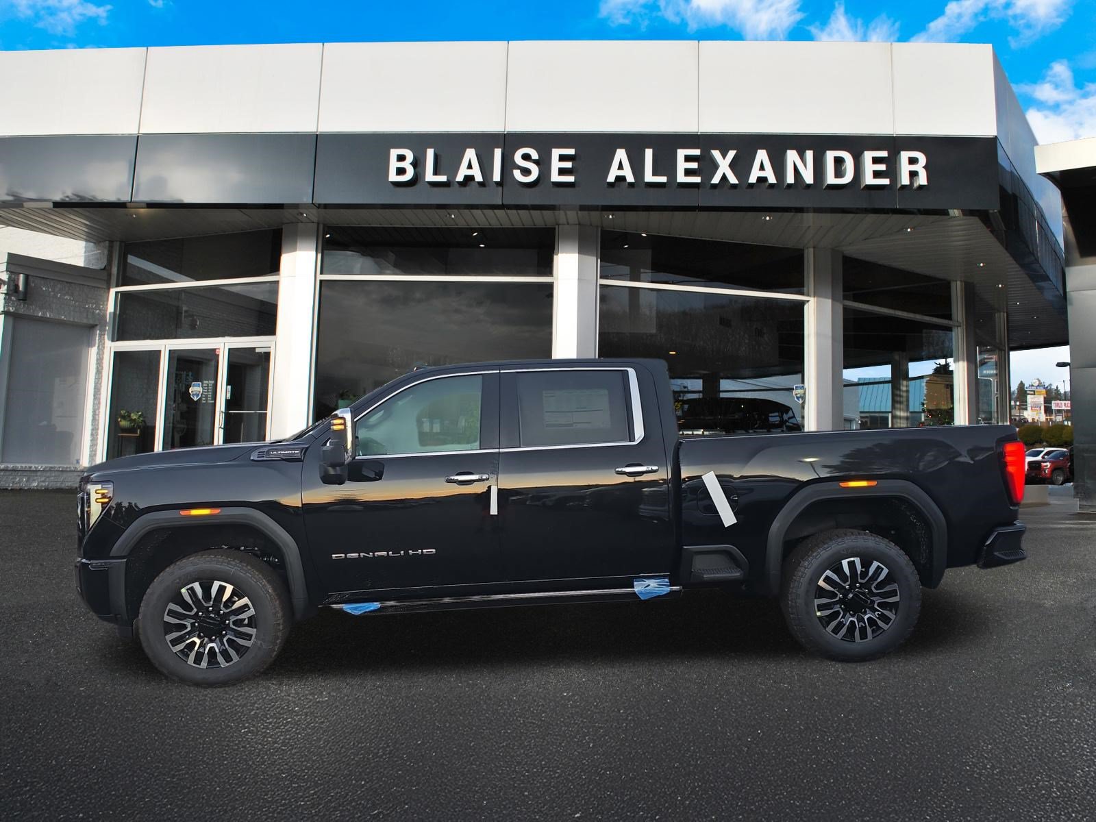 New 2026 GMC Sierra 3500 Denali Ultimate AWD/4WD image 7