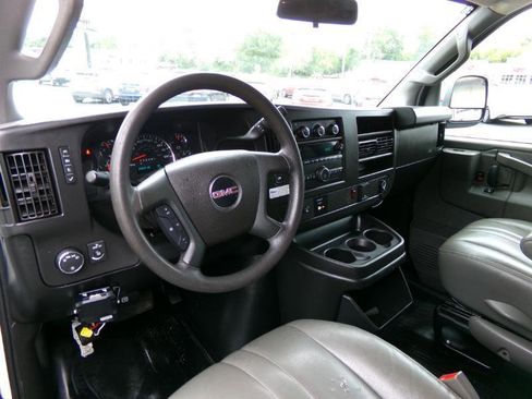 Used 2019 GMC Savana 3500 LS w/ Cold Climate Package RWD image 18