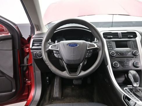 Used 2016 Ford Fusion SE image 27