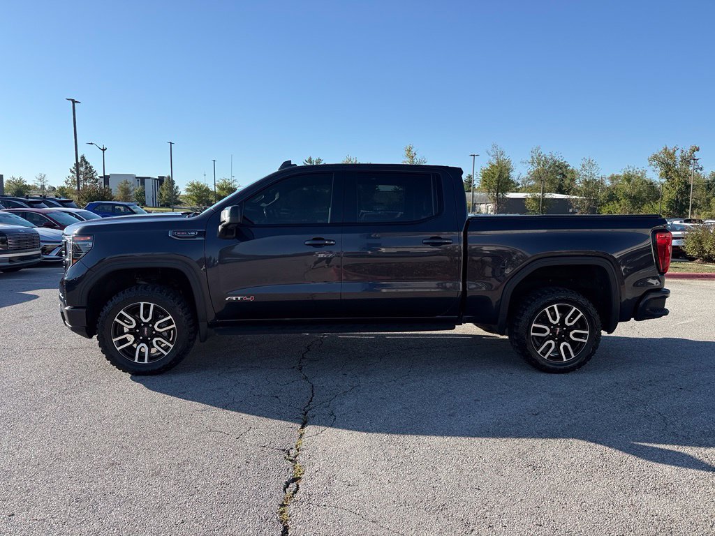 Used 2022 GMC Sierra 1500 AT4 w/ AT4 Premium Package AWD/4WD image 4