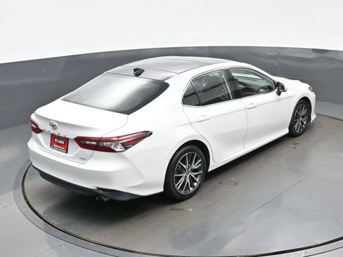 Used 2023 Toyota Camry XLE FWD image 42
