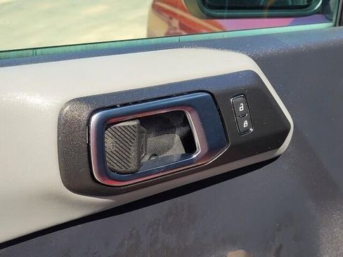 Used 2021 Ford Bronco Badlands image 16