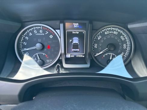 Used 2023 Toyota Tacoma TRD Off-Road AWD/4WD image 20