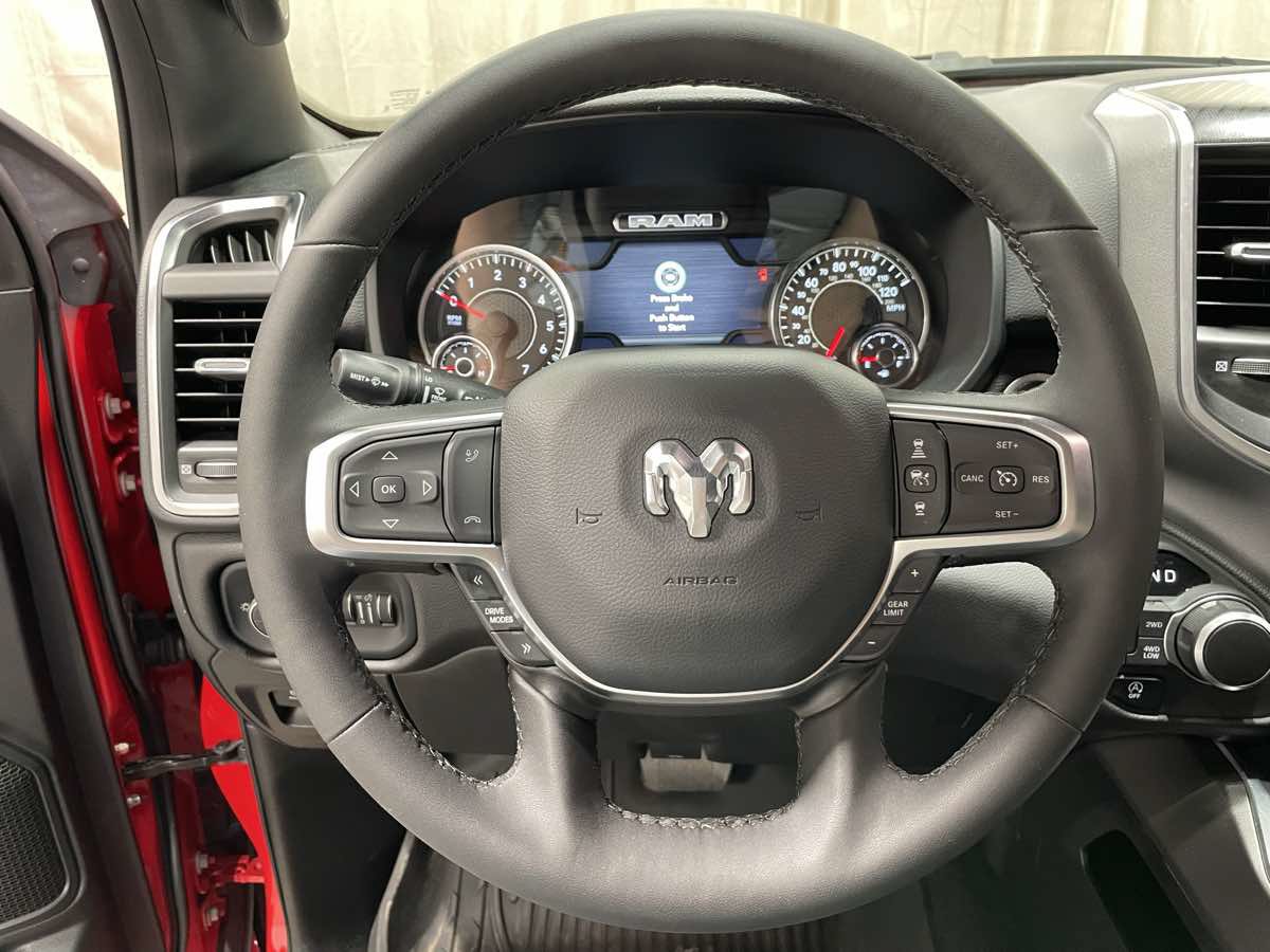 Used 2025 RAM 1500 Big Horn AWD/4WD image 11