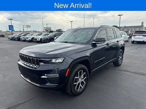 Used 2024 Jeep Grand Cherokee Limited AWD/4WD image 9