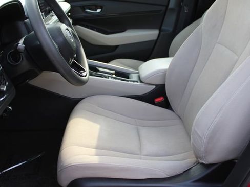 Used 2023 Honda Accord EX image 30