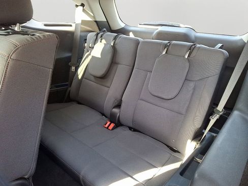 Used 2025 Ford Explorer Active AWD/4WD image 11