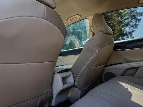 Used 2021 Toyota Camry LE FWD image 29