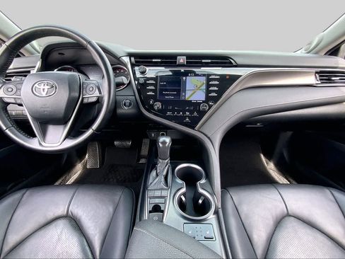 Used 2019 Toyota Camry XSE FWD image 15