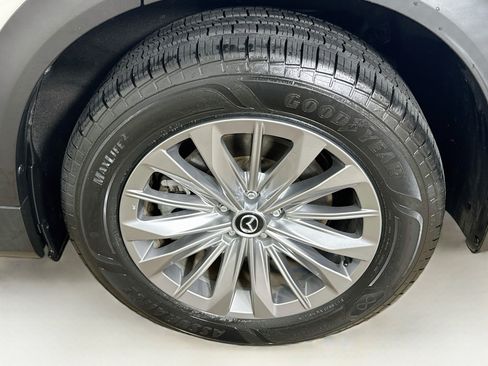 Used 2024 MAZDA CX-90 3.3 Turbo w/ Preferred Package AWD/4WD image 11