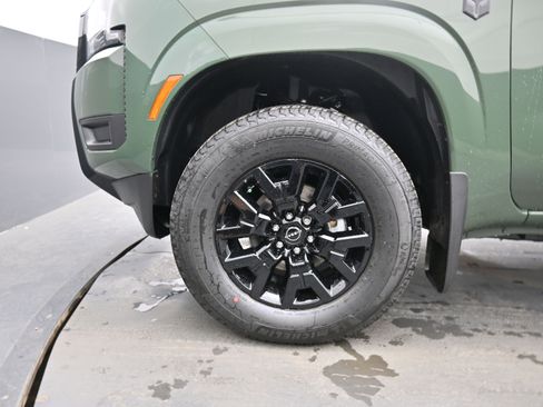 New 2026 Nissan Frontier SV image 9