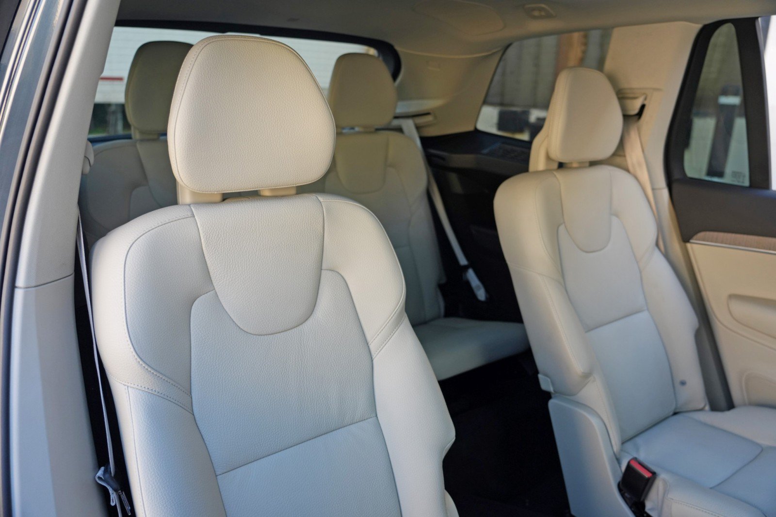 Used 2024 Volvo XC90 T8 Plus w/ Protection Package Premier AWD/4WD image 44