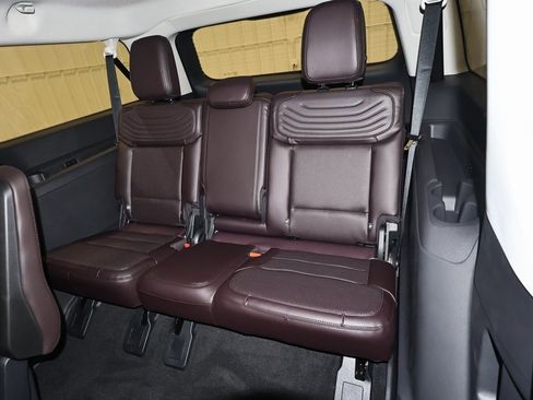 New 2025 Ford Expedition Max Platinum w/ Platinum Ultimate Package image 16