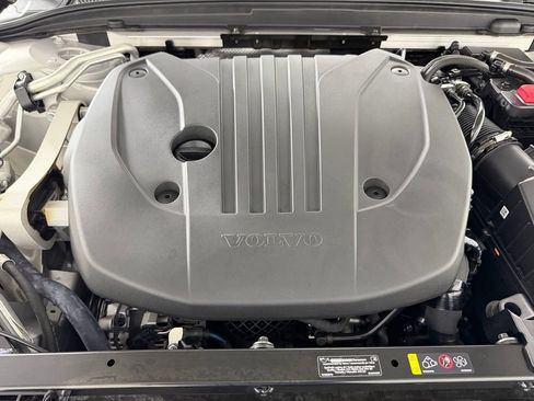 Used 2025 Volvo V60 B5 Cross Country Plus AWD/4WD image 36