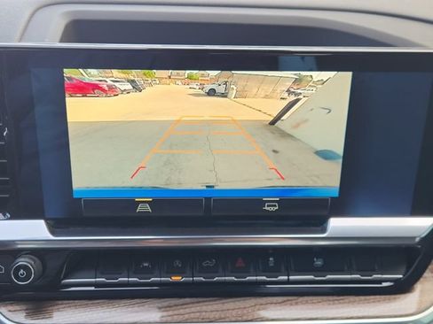 Used 2022 Chevrolet Silverado 1500 LT RWD image 6