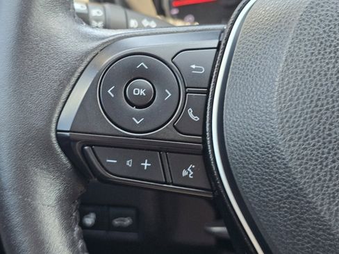 Certified 2020 Toyota RAV4 XLE Premium AWD/4WD image 33