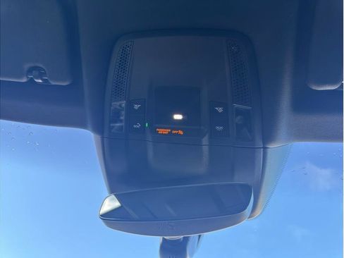 Used 2020 Porsche Taycan 4S image 20