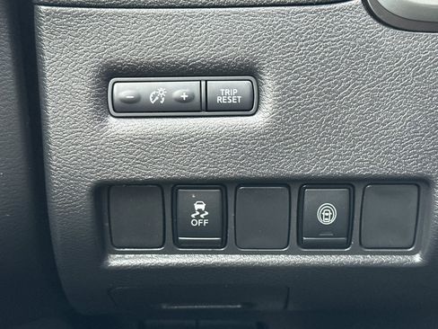 Used 2023 Nissan Murano SV image 30