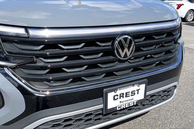 Used 2024 Volkswagen Atlas Cross Sport SE w/ Black Wheel Package AWD/4WD image 28