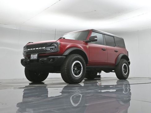 Used 2025 Ford Bronco Badlands AWD/4WD image 43