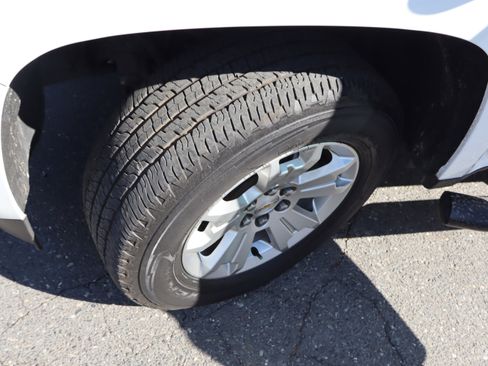 Used 2022 Chevrolet Colorado LT w/ Safety Package image 42