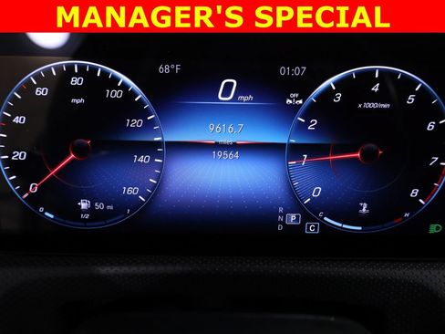 Used 2022 Mercedes-Benz CLA 250 4MATIC image 21
