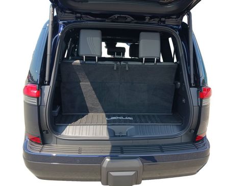 Used 2025 Lexus GX 550 w/ Accessory Package (2T) AWD/4WD image 13