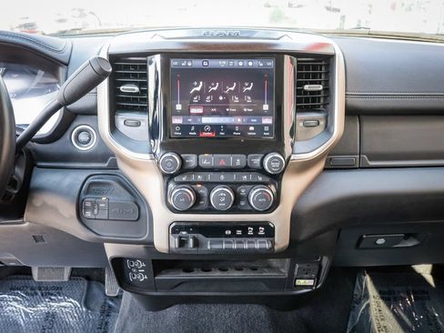 Used 2024 RAM 2500 Laramie w/ Safety Group AWD/4WD image 18