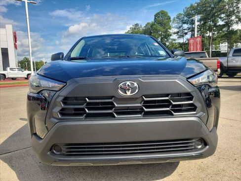 Certified 2026 Toyota Corolla Cross L FWD image 4
