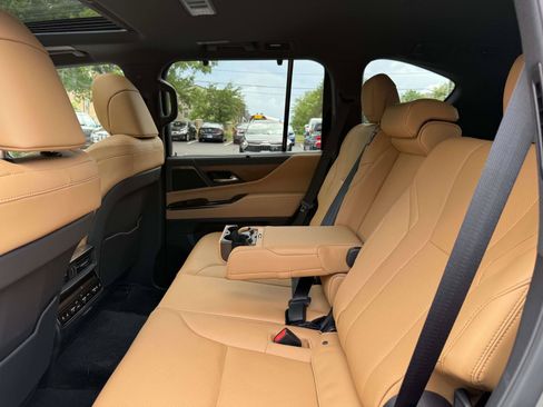 Used 2025 Lexus LX 700h Luxury w/ Appearance Package AWD/4WD image 17