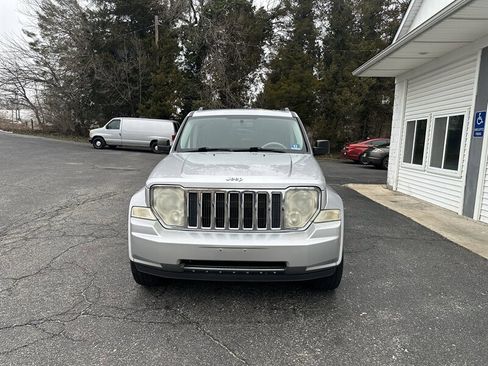 Used 2008 Jeep Liberty Limited w/ Premium Group II image 2