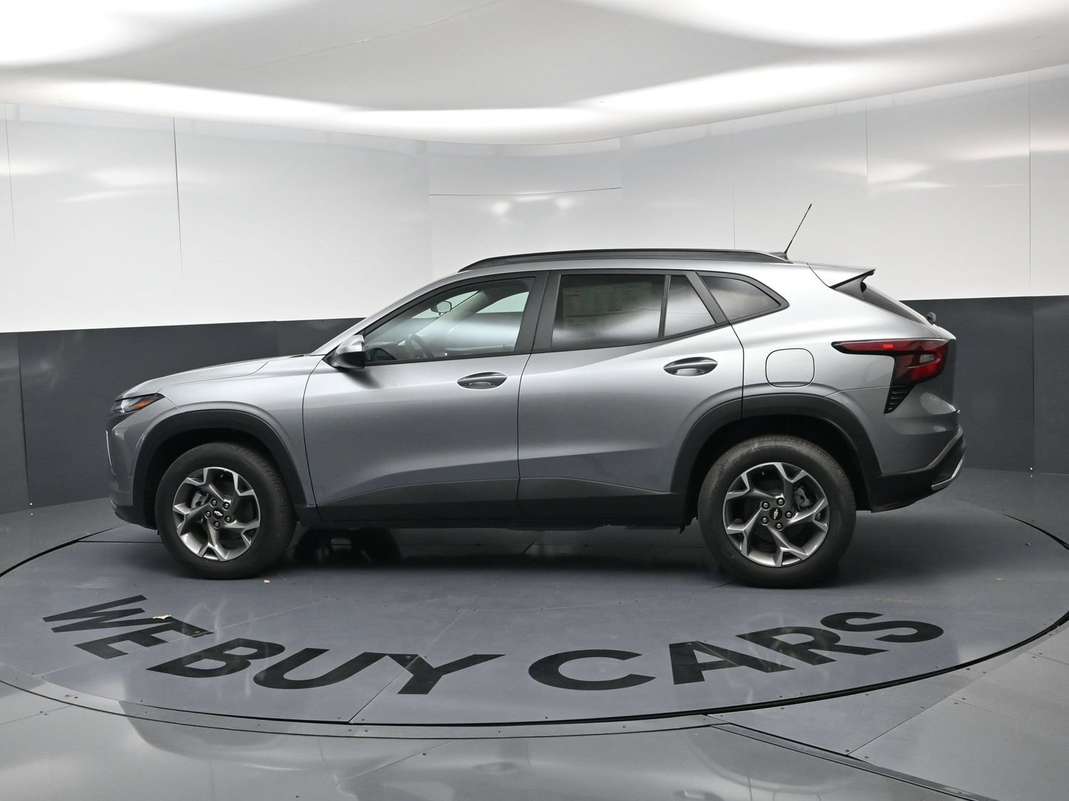 Used 2026 Chevrolet Trax LT FWD image 6
