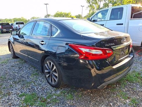 Used 2016 Nissan Altima 2.5 SL w/ 2.5 Technology w/LED Package FWD image 4