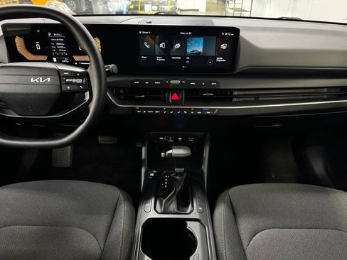 Used 2025 Kia K4 FWD image 12