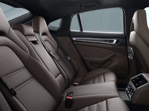 Certified 2023 Porsche Panamera 4 Platinum Edition AWD/4WD image 12