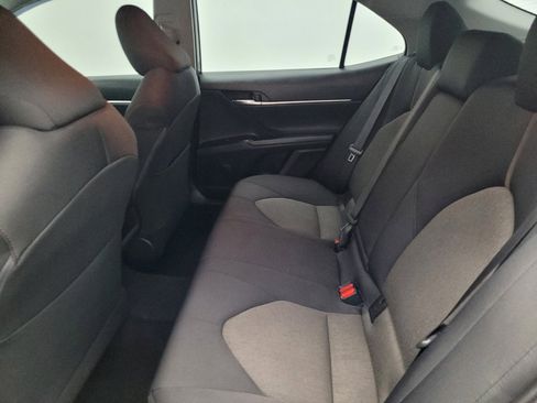 Used 2020 Toyota Camry LE image 18