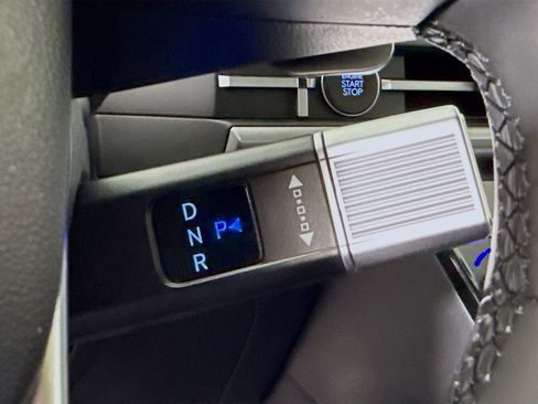 Certified 2025 Hyundai Santa Fe SEL image 10